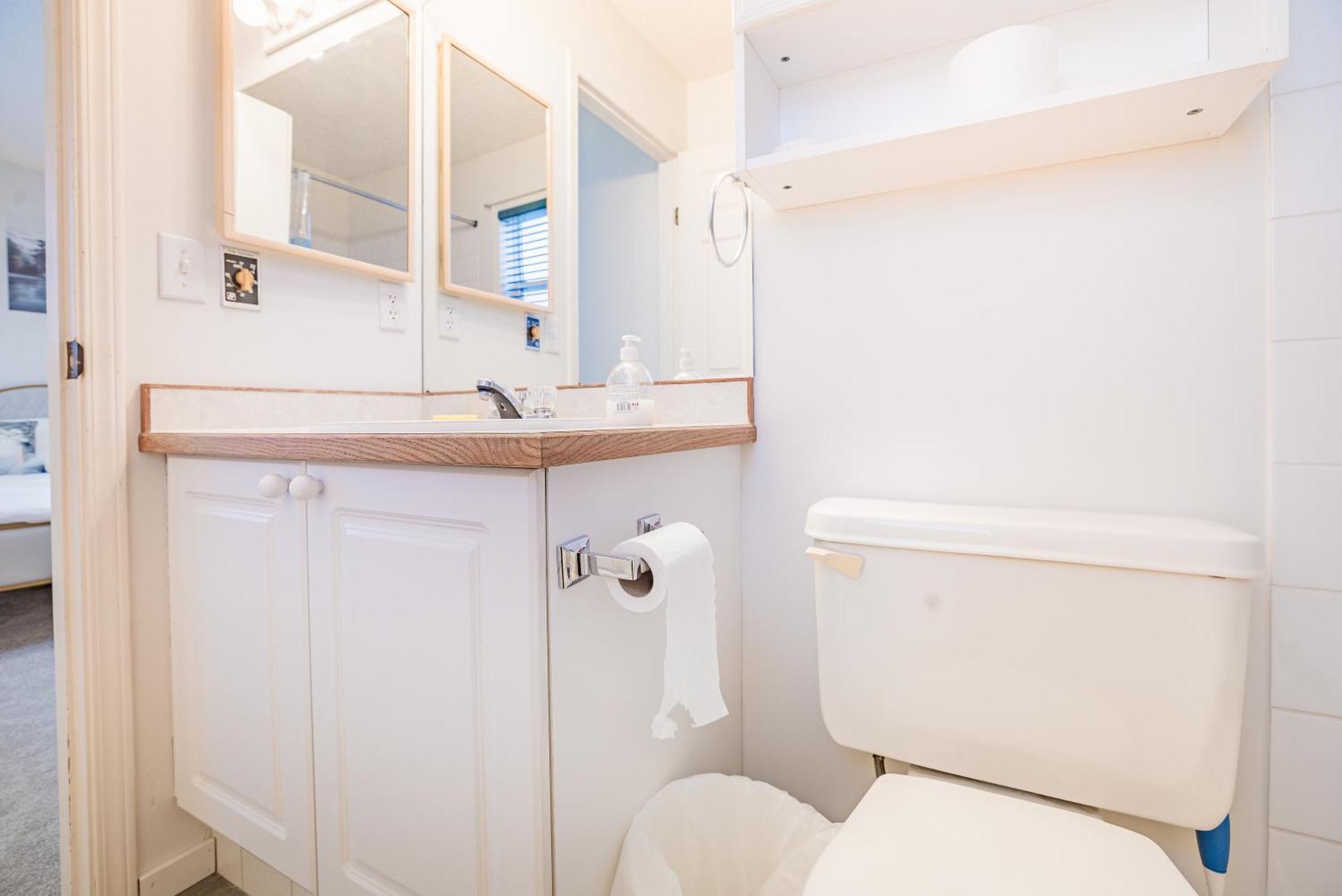 Main Floor Suite, 3 Bdr, 4Bd Spacious And Cozy Κάλγκαρι Εξωτερικό φωτογραφία